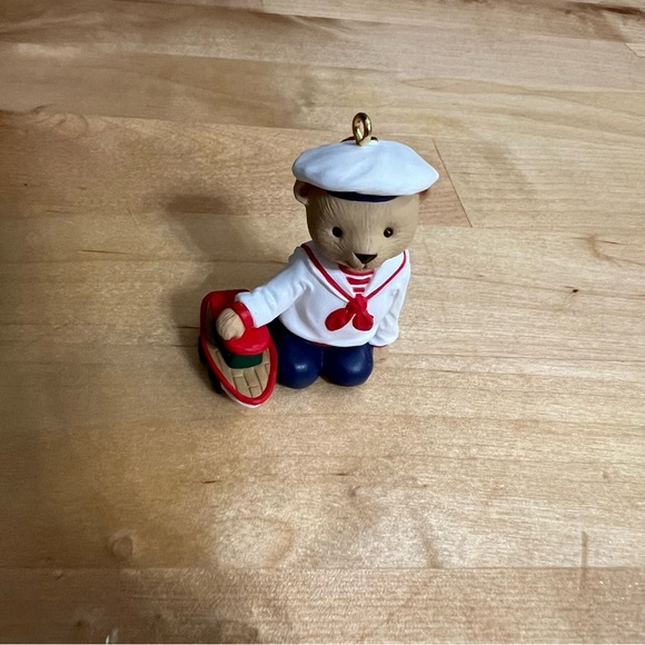 Vintage 1993 Hallmark Keepsake Ornaments The Bearingers Lot of 4 Family Bears - Picture 8 of 10